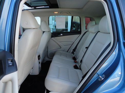 Used 2017 Volkswagen Tiguan Wolfsburg Edition image 13