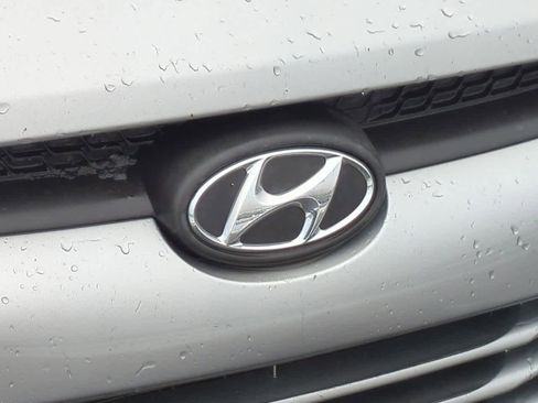 Used 2012 Hyundai Tucson GLS image 11