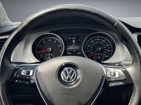 Used 2016 Volkswagen Golf SE w/ Lighting Package FWD image 16