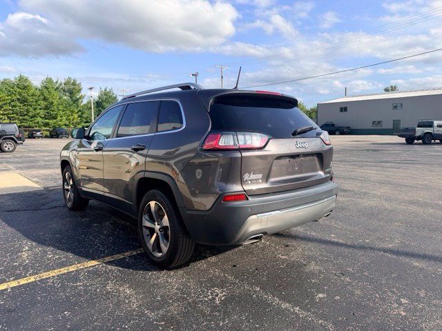 Used 2019 Jeep Cherokee Limited w/ Luxury Group AWD/4WD image 9