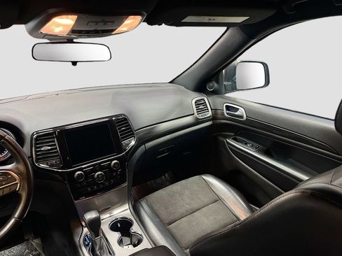 Used 2021 Jeep Grand Cherokee Laredo X image 23