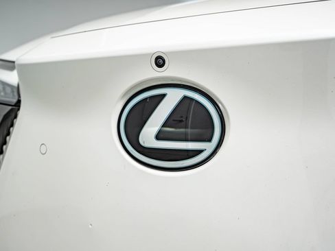 Certified 2024 Lexus RZ 450e Premium w/ Technology Package AWD/4WD image 12