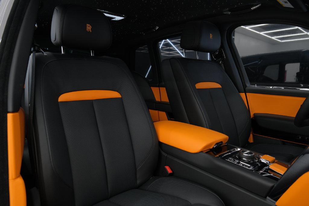 Used 2026 Rolls-Royce Cullinan AWD/4WD image 29