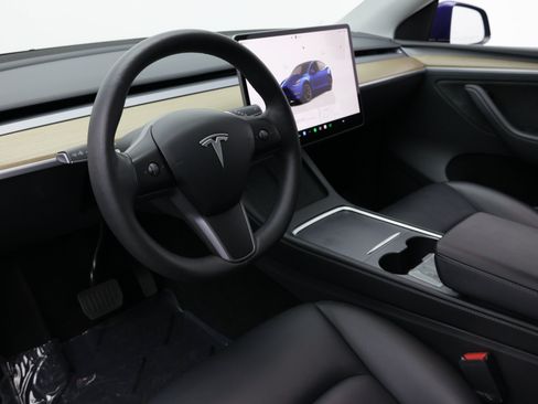 Used 2023 Tesla Model Y Long Range AWD/4WD image 12