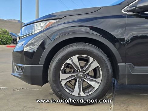 Used 2017 Honda CR-V LX image 9