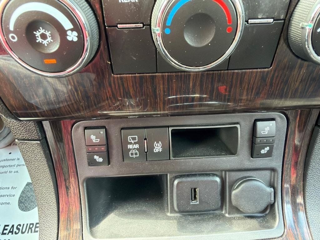 Used 2016 Chevrolet Traverse LT w/ Style and Technology Package FWD image 18