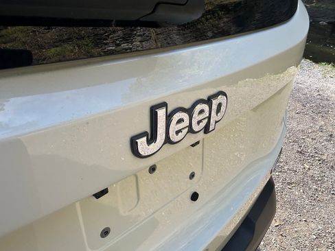 Used 2021 Jeep Renegade Latitude image 5