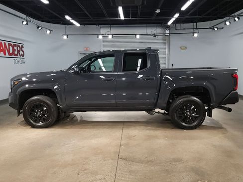 Used 2024 Toyota Tacoma SR image 4
