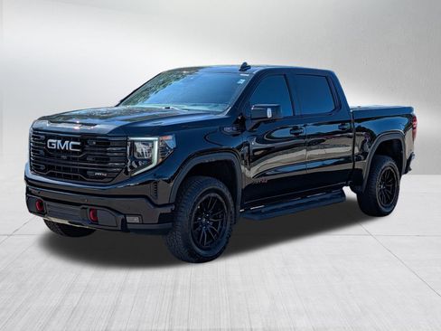 Used 2024 GMC Sierra 1500 AT4 w/ Technology Package AWD/4WD image 3