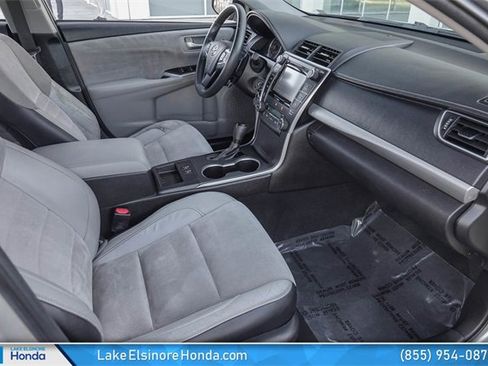 Used 2017 Toyota Camry XSE image 18