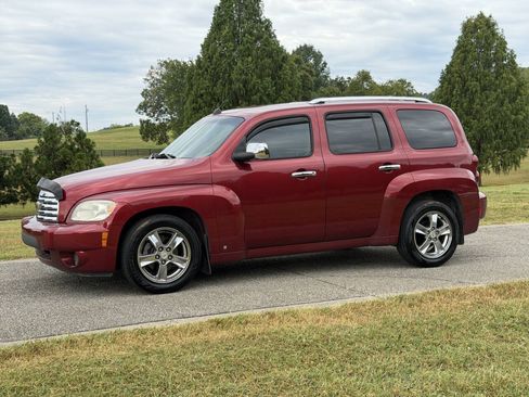 Used 2009 Chevrolet HHR LT FWD image 2