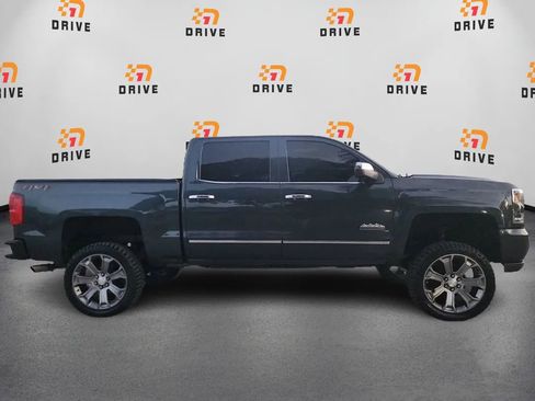 Used 2018 Chevrolet Silverado 1500 High Country image 4