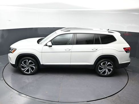 Used 2023 Volkswagen Atlas SEL AWD/4WD image 35