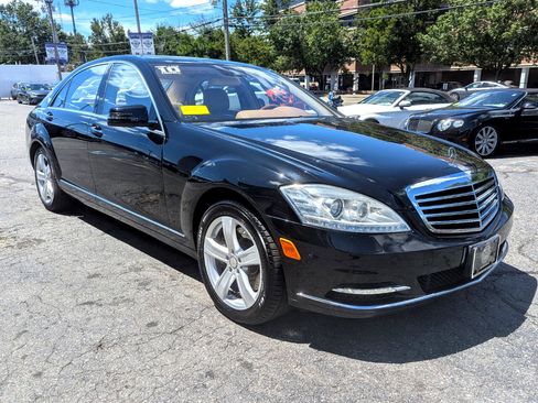 Used 2010 Mercedes-Benz S 550 4MATIC image 5