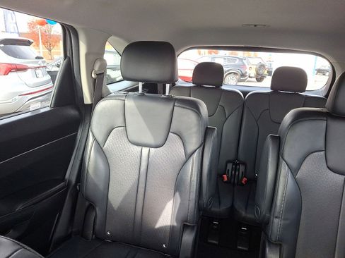 Used 2022 Kia Sorento EX image 12