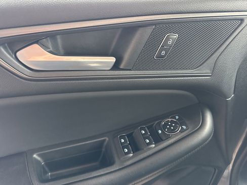 Certified 2023 Ford Edge SE w/ Black Appearance Package image 23