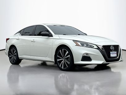 Used 2019 Nissan Altima 2.5 SR w/ SR Premium Package