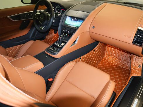 Used 2023 Jaguar F-TYPE R image 14