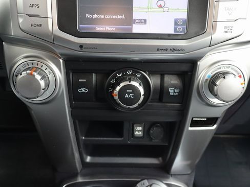 Used 2016 Toyota 4Runner SR5 image 14