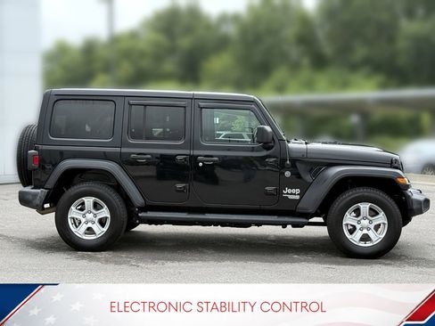 Used 2021 Jeep Wrangler Unlimited Sport AWD/4WD image 7