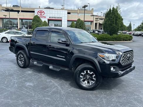 Used 2021 Toyota Tacoma TRD Off-Road w/ Technology Package AWD/4WD image 2