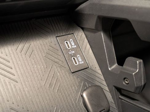 Used 2025 Toyota Tacoma TRD Off-Road image 14