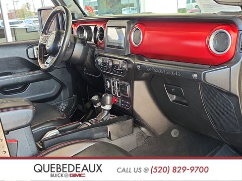 Used 2018 Jeep Wrangler Unlimited Rubicon AWD/4WD image 30