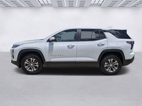 Used 2026 Chevrolet Equinox LT FWD image 8