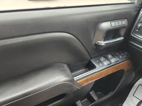 Used 2017 Chevrolet Silverado 1500 LTZ AWD/4WD image 22