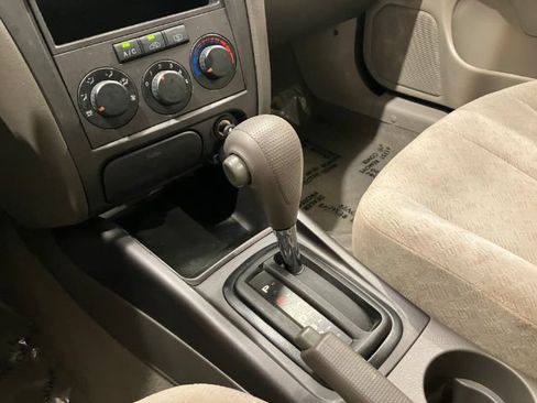 Used 2006 Hyundai Elantra GLS FWD image 24