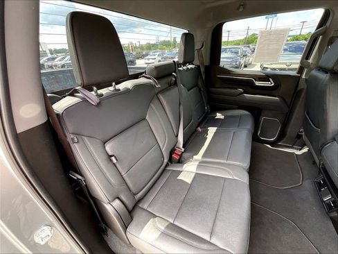 Used 2025 GMC Sierra 1500 SLT AWD/4WD image 15