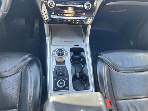 Used 2021 Ford Explorer Platinum AWD/4WD image 22