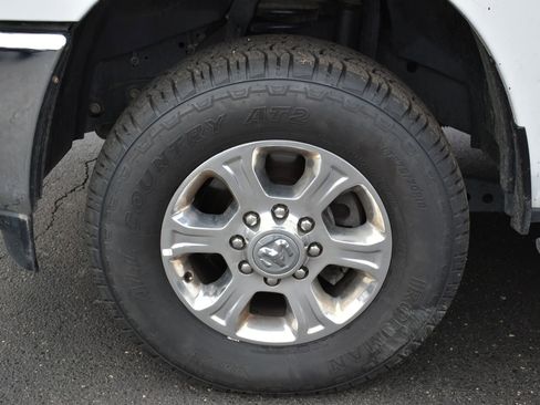 Used 2024 RAM 2500 Big Horn image 11