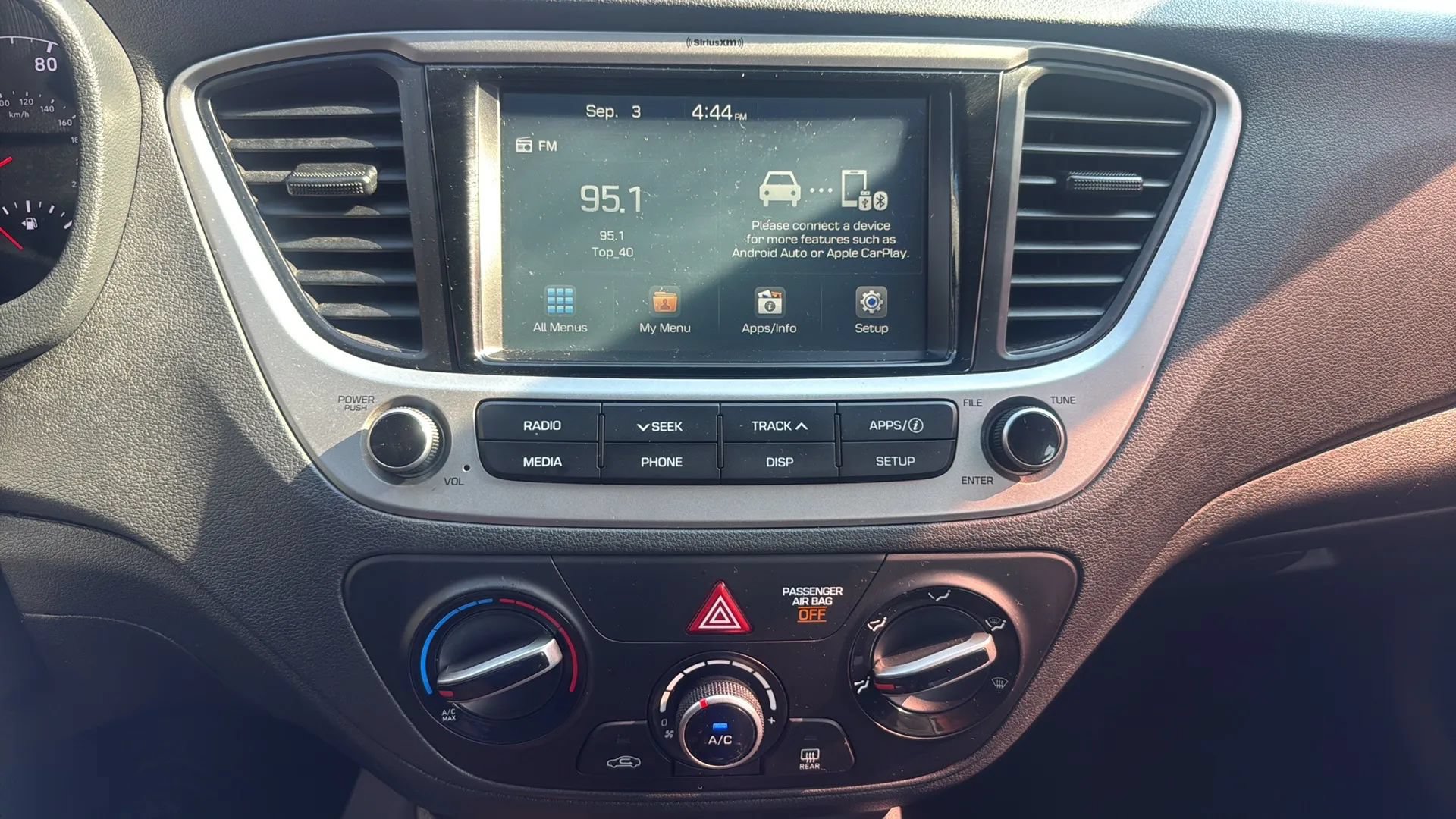 Used 2020 Hyundai Accent SEL FWD image 11
