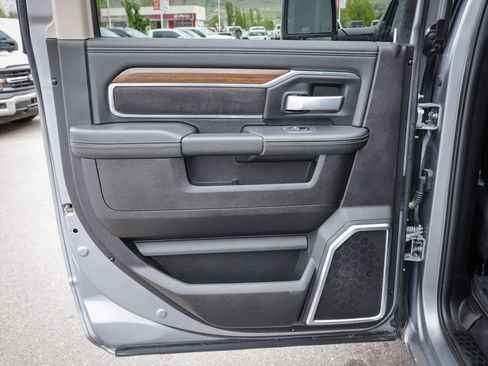 Used 2024 RAM 2500 Laramie w/ Safety Group AWD/4WD image 33