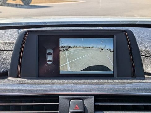 Used 2018 BMW 330e image 13