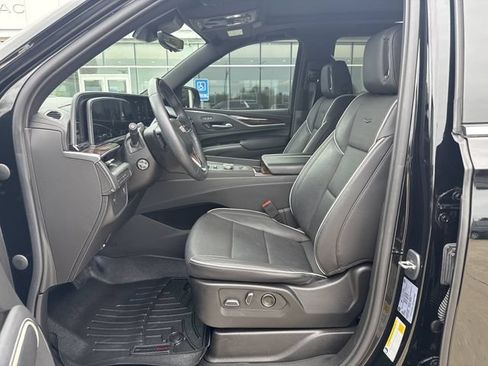 Certified 2023 Cadillac Escalade Premium Luxury AWD/4WD image 9