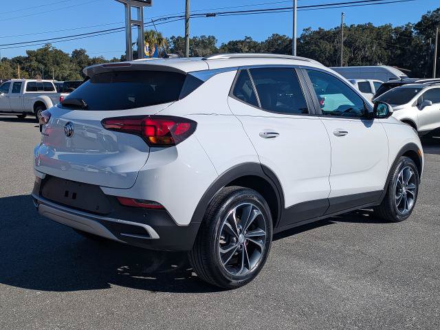 Certified 2021 Buick Encore GX Select w/ Advanced Technology Package FWD image 4