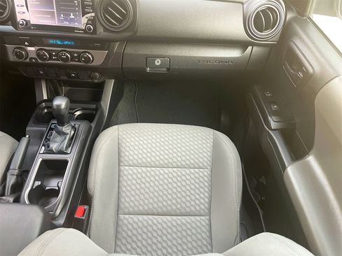Used 2022 Toyota Tacoma SR image 21