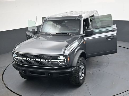 Used 2025 Ford Bronco Badlands AWD/4WD image 43