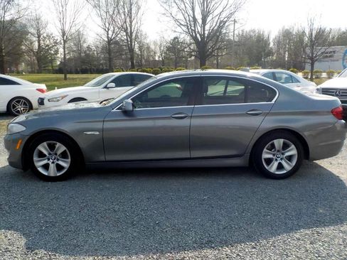 Used 2011 BMW 528i Sedan image 2