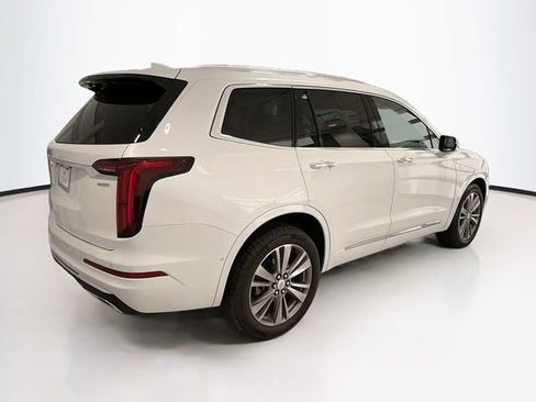 Used 2024 Cadillac XT6 Premium Luxury w/ Technology Package AWD/4WD image 6