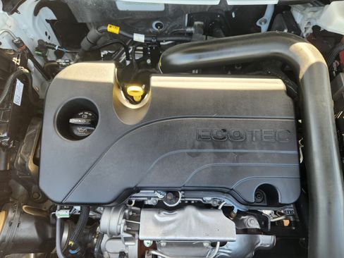 Used 2023 Chevrolet Equinox LT FWD image 32