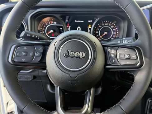 New 2025 Jeep Gladiator Mojave w/ Convenience Group image 24