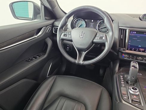 Used 2022 Maserati Levante Modena AWD/4WD image 32
