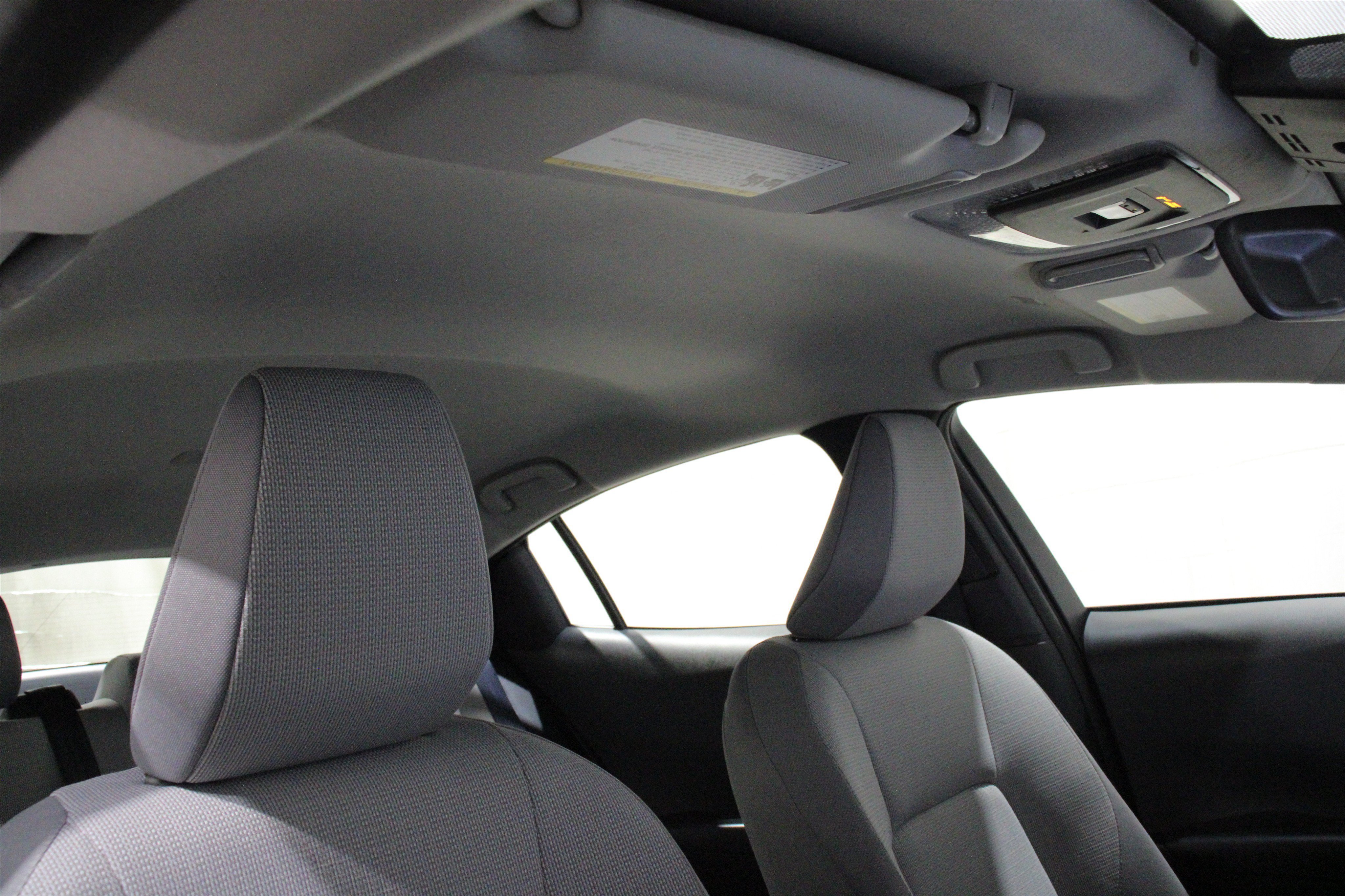 Used 2024 Toyota Prius LE FWD image 28