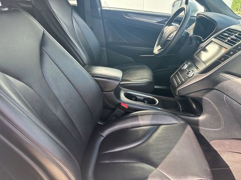 Used 2017 Lincoln MKC Premiere FWD image 29