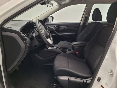 Used 2019 Nissan Rogue S FWD image 17
