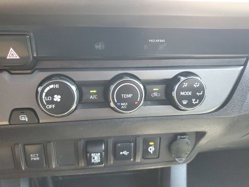 Used 2020 Toyota Tacoma TRD Sport image 23