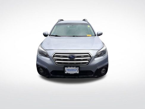 Used 2017 Subaru Outback 2.5i Premium AWD/4WD image 2